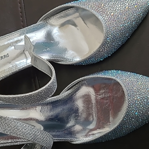 New Rhinestone shoes - Picture 2 of 9